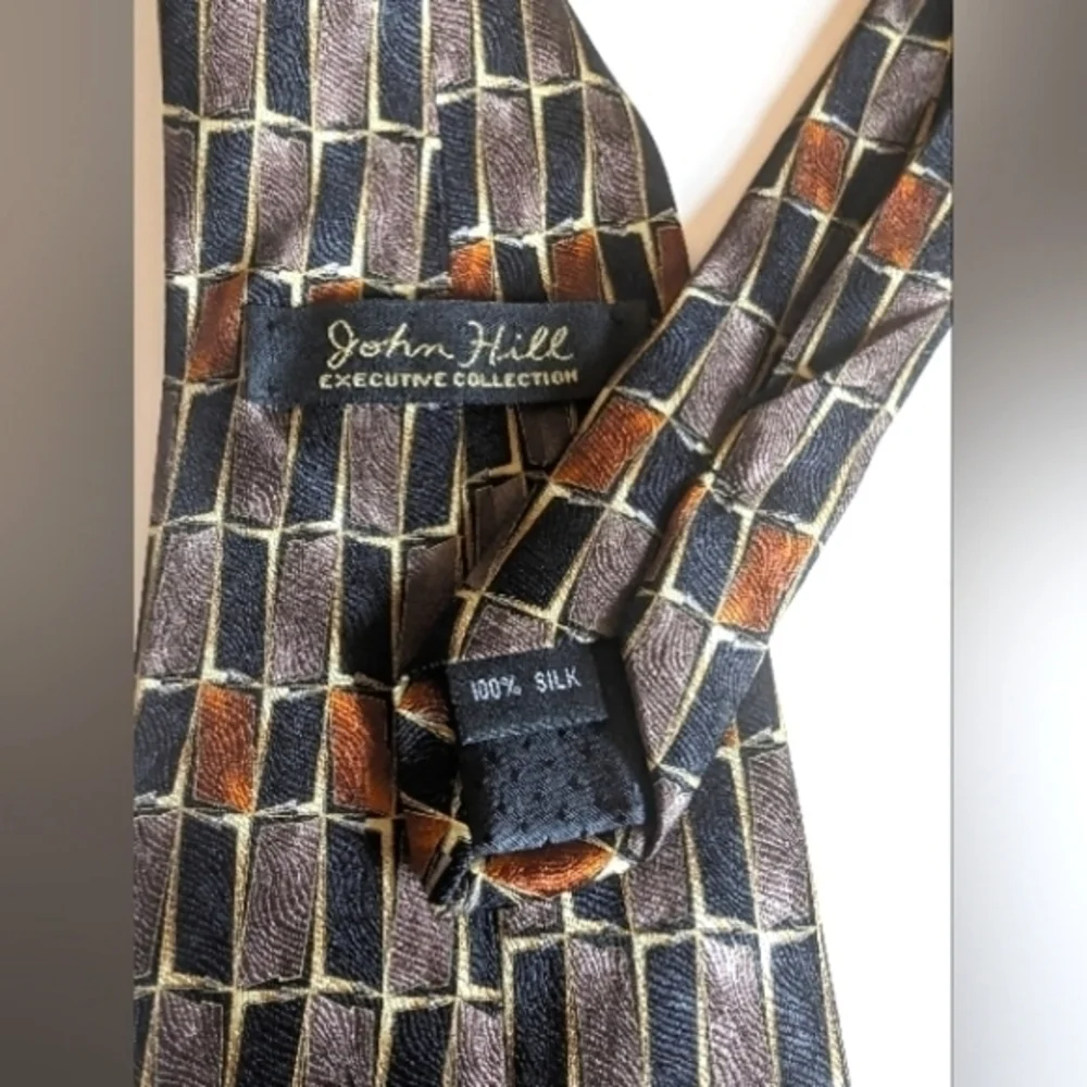 John Hill Executive Collection Men's 100%‎ Silk Necktie